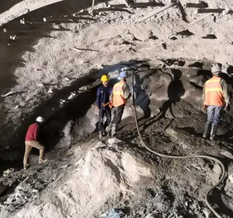 南桥镇拱顶带模注浆料的施工流程及注意事项